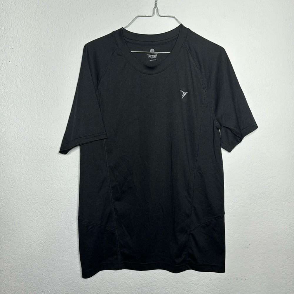 ON men’s Active top